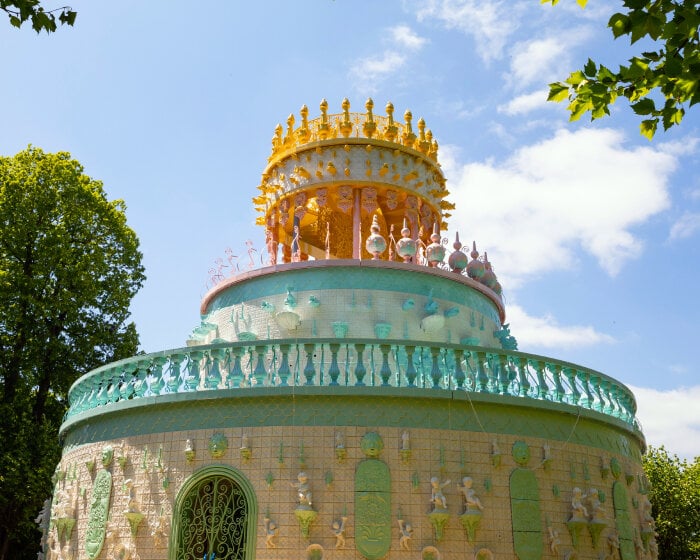 explore joana vasconcelos' three-tier ceramic wedding cake pavilion at waddesdon garden